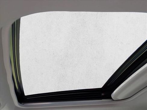 Used 2022 Toyota RAV4 XLE Premium FWD image 14