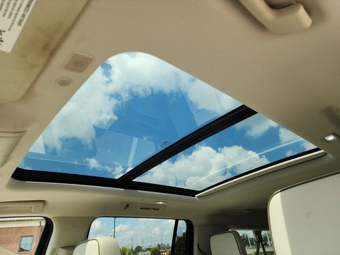 Used 2021 GMC Yukon XL Denali image 29