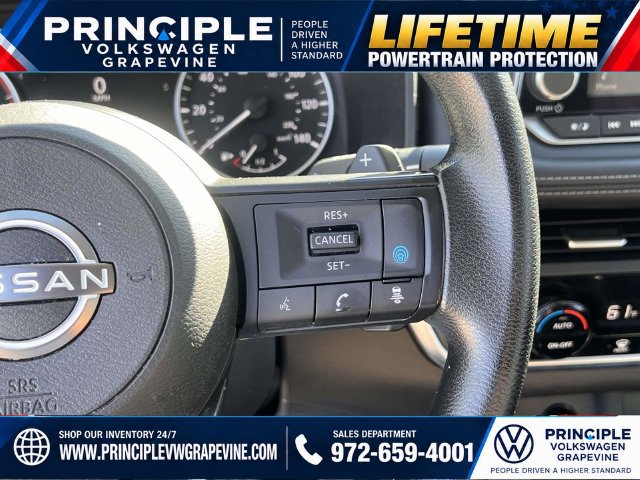 Used 2024 Nissan Rogue SV FWD image 17