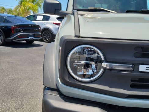 Used 2023 Ford Bronco Black Diamond AWD/4WD image 7