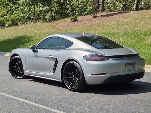 Certified 2024 Porsche 718 Cayman RWD image 3