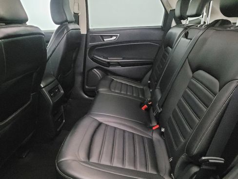 Used 2020 Ford Edge SEL w/ Cold Weather Package image 18