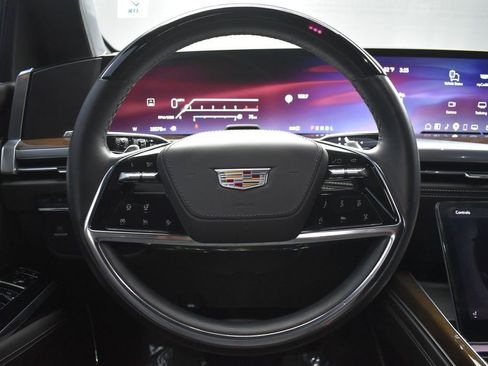 Used 2025 Cadillac Escalade Sport Platinum AWD/4WD image 15