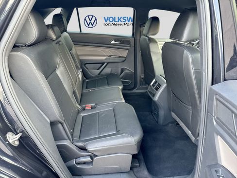 Used 2023 Volkswagen Atlas Cross Sport SE FWD image 27