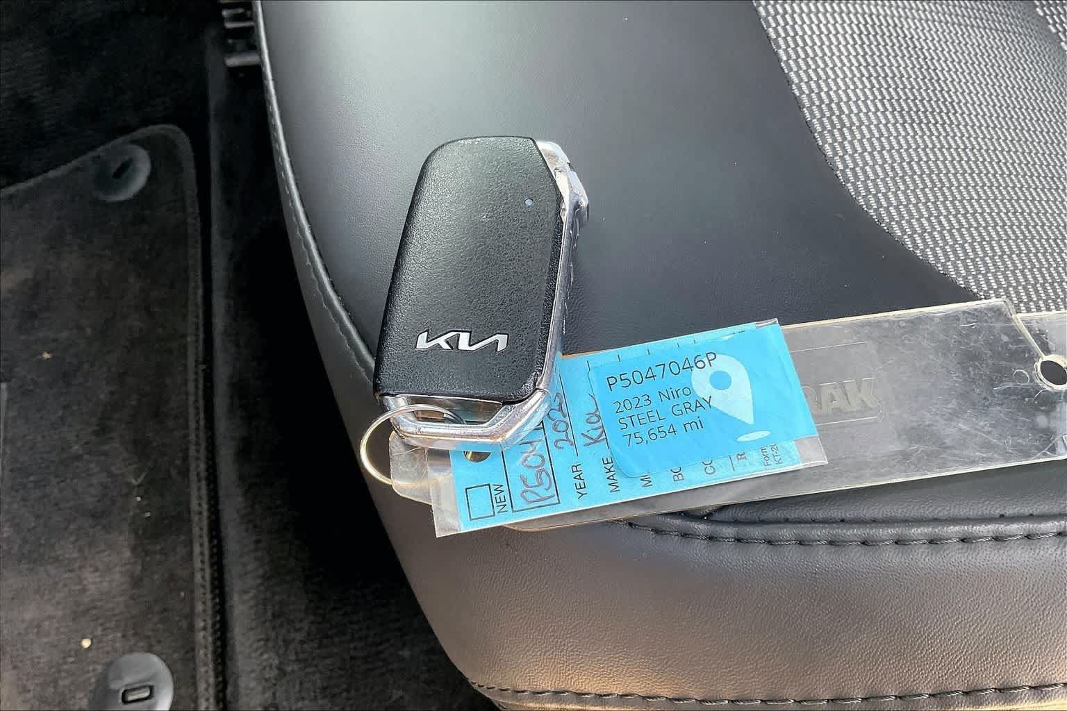 Certified 2023 Kia Niro EX Touring FWD image 19
