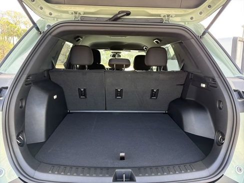 New 2026 Chevrolet Equinox LT FWD image 10