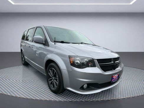 Used 2018 Dodge Grand Caravan SE FWD image 10