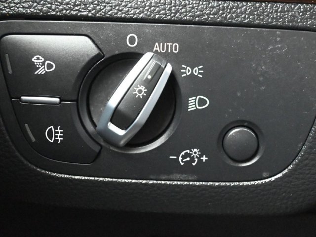Used 2022 Audi Q5 2.0T Premium w/ Convenience Package AWD/4WD image 34