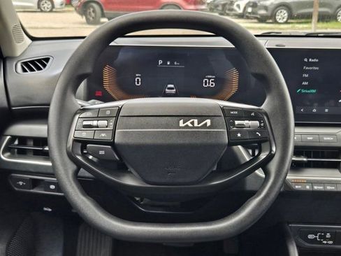 Used 2025 Kia K4 FWD image 22