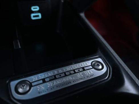 Used 2025 Ford Bronco Badlands image 34