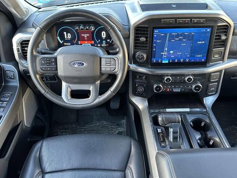Used 2022 Ford F150 Lariat w/ Equipment Group 502A High image 9