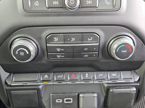 Used 2022 Chevrolet Silverado 1500 Custom w/ Safety Confidence Package RWD image 17