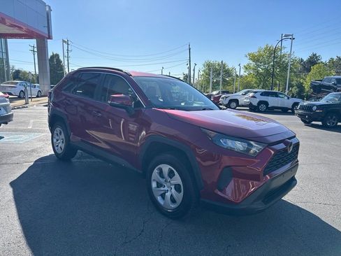 Used 2019 Toyota RAV4 LE w/ All Weather Liner Package FWD image 9
