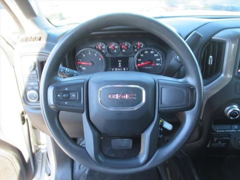 Used 2023 GMC Sierra 3500 Pro w/ Convenience Package image 18