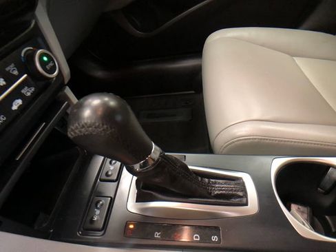 Used 2017 Acura ILX FWD image 17