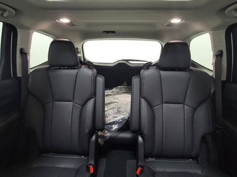 New 2026 Subaru Ascent Limited image 9