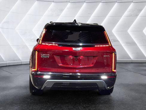 Certified 2026 Cadillac Vistiq Sport w/ LPO, Floor Liner Package image 5