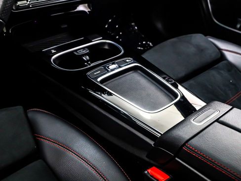 Used 2024 Mercedes-Benz CLA 250 image 6