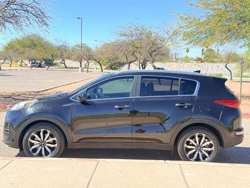 Used 2017 Kia Sportage EX FWD image 2