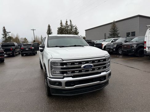 Used 2024 Ford F350 Lariat w/ Lariat Ultimate Package image 4