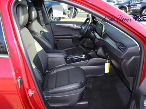 New 2025 Ford Escape SE image 8