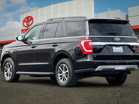 Used 2021 Ford Expedition XLT AWD/4WD image 5