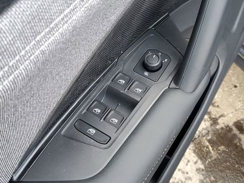 New 2026 Volkswagen Tiguan S image 9