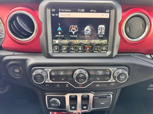 Used 2022 Jeep Wrangler Rubicon w/ LED Lighting Group AWD/4WD image 19