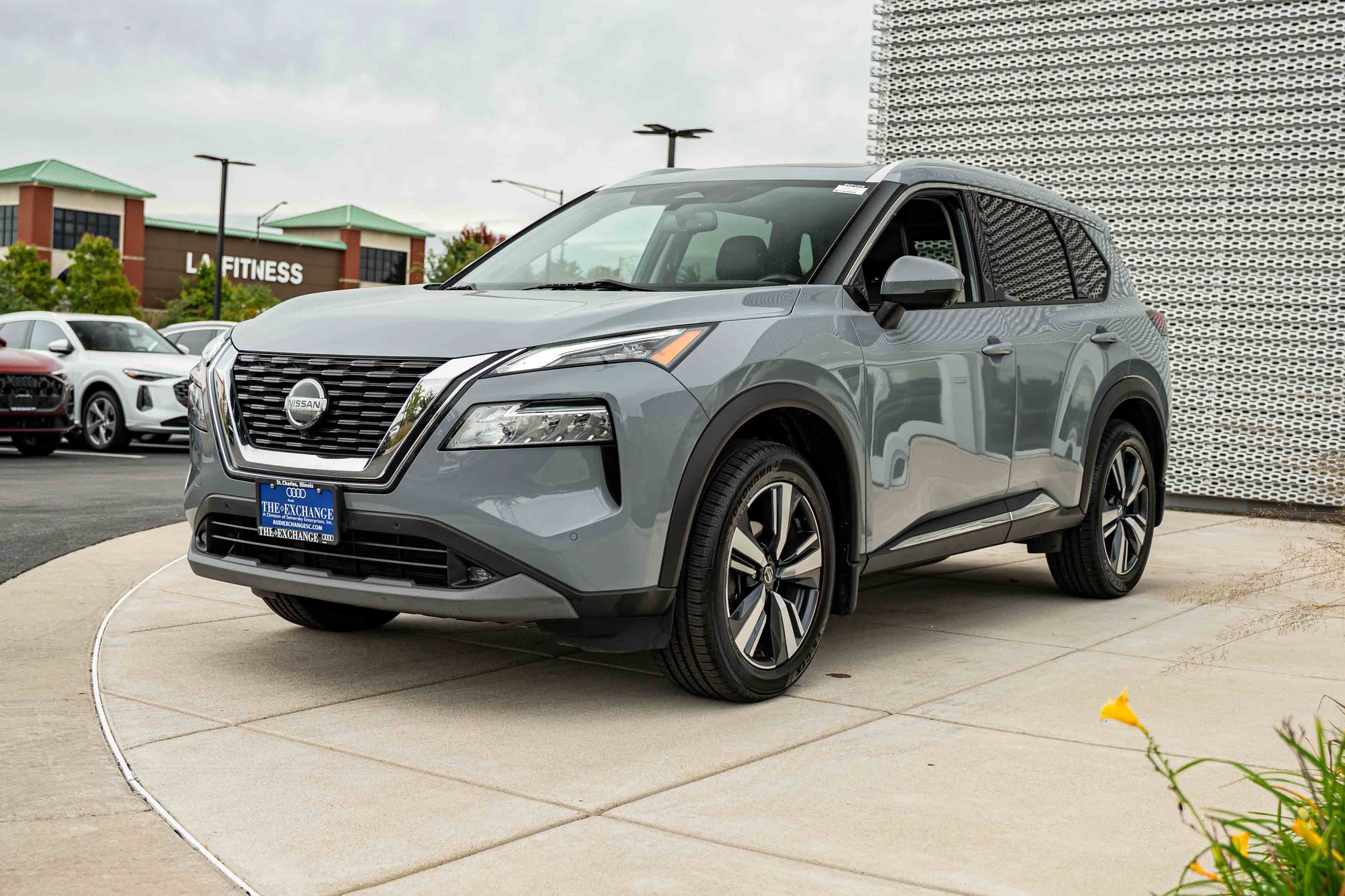 Used 2021 Nissan Rogue SL w/ Premium Package AWD/4WD image 4