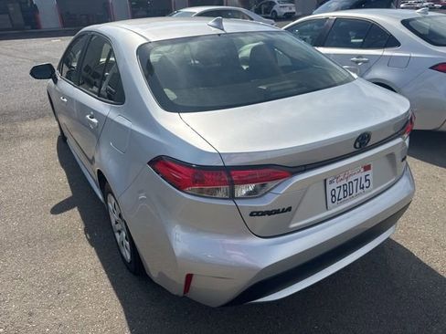 Used 2022 Toyota Corolla LE image 7