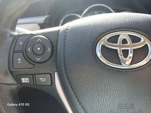 Used 2016 Toyota Corolla LE FWD image 29