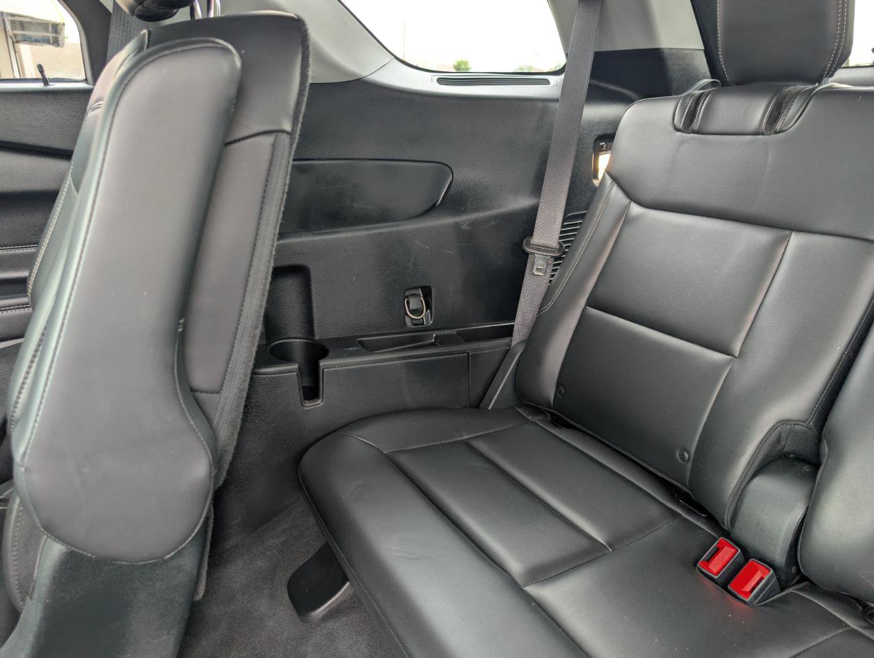 Used 2021 Ford Explorer XLT w/ Equipment Group 202A AWD/4WD image 40