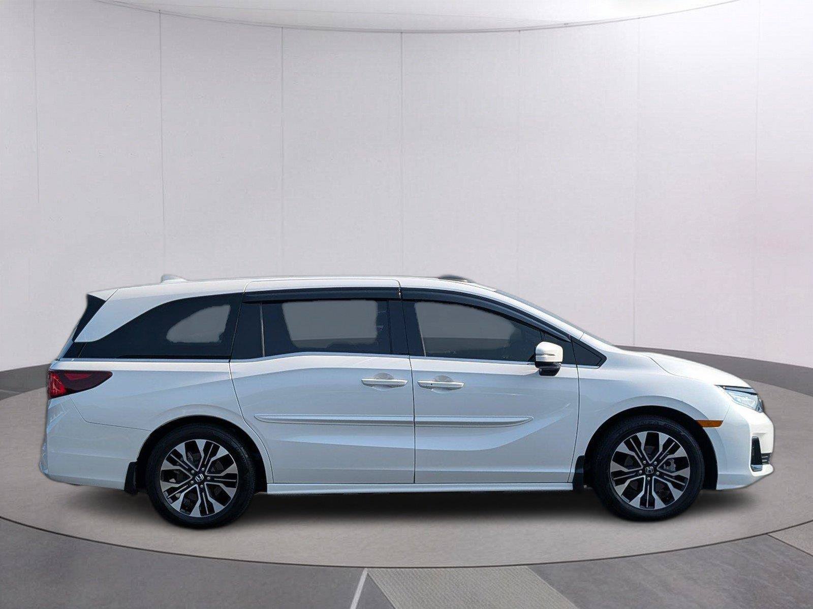 Used 2025 Honda Odyssey Elite image 7