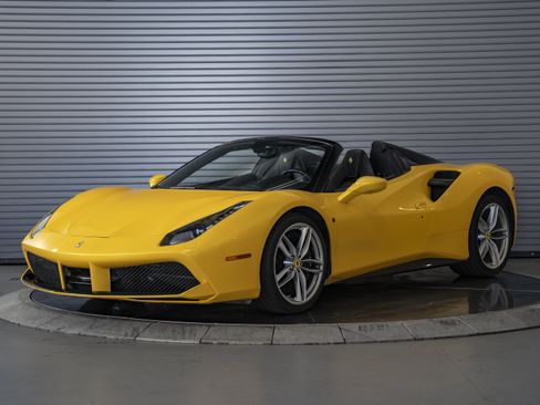 Used 2018 Ferrari 488 Spider RWD image 7