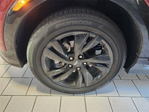 Used 2024 Buick Encore GX Sport Touring FWD image 9