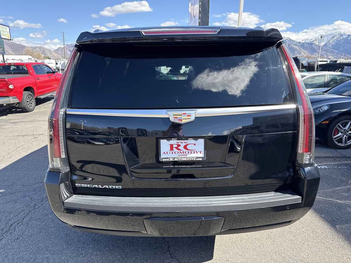 Used 2019 Cadillac Escalade ESV Premium Luxury AWD/4WD image 6