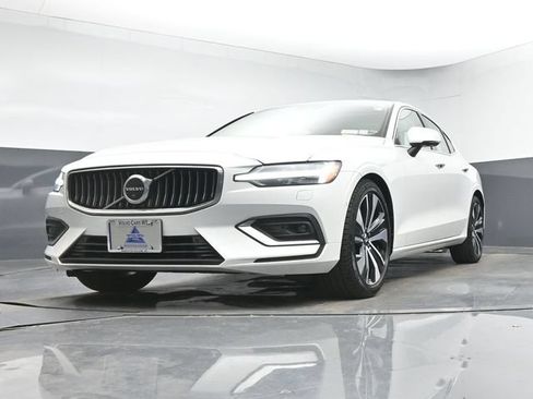 Used 2023 Volvo S60 B5 Ultimate w/ Climate Package FWD image 12