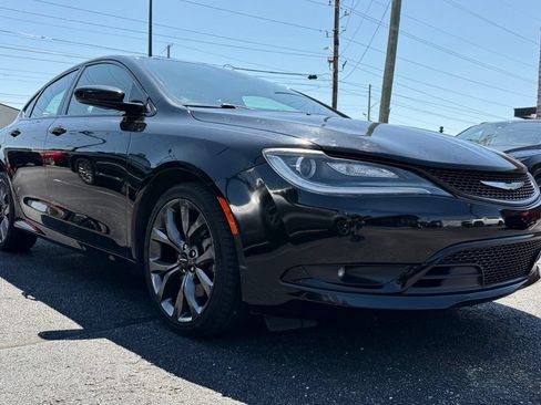 Used 2016 Chrysler 200 S w/ Comfort Group FWD image 11