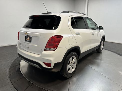 Used 2019 Chevrolet Trax LT w/ LT Convenience Package image 13