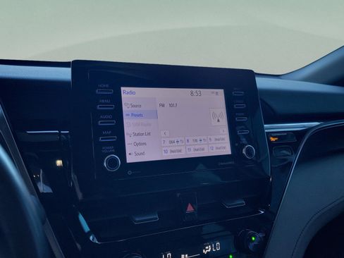 Used 2023 Toyota Camry SE image 15