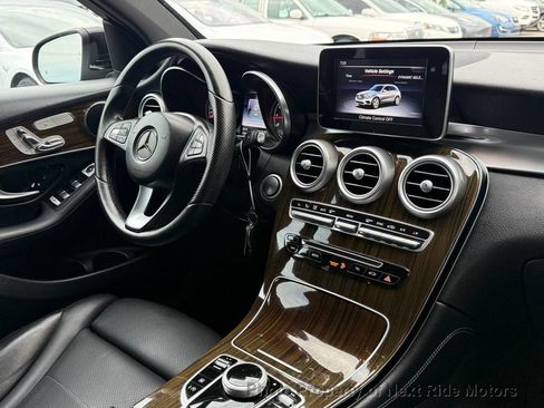 Used 2017 Mercedes-Benz GLC 300 image 11
