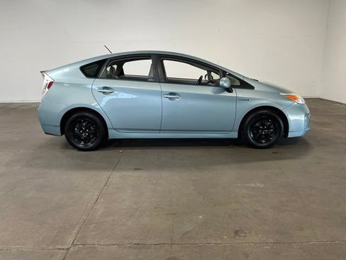 Used 2015 Toyota Prius Three FWD image 2