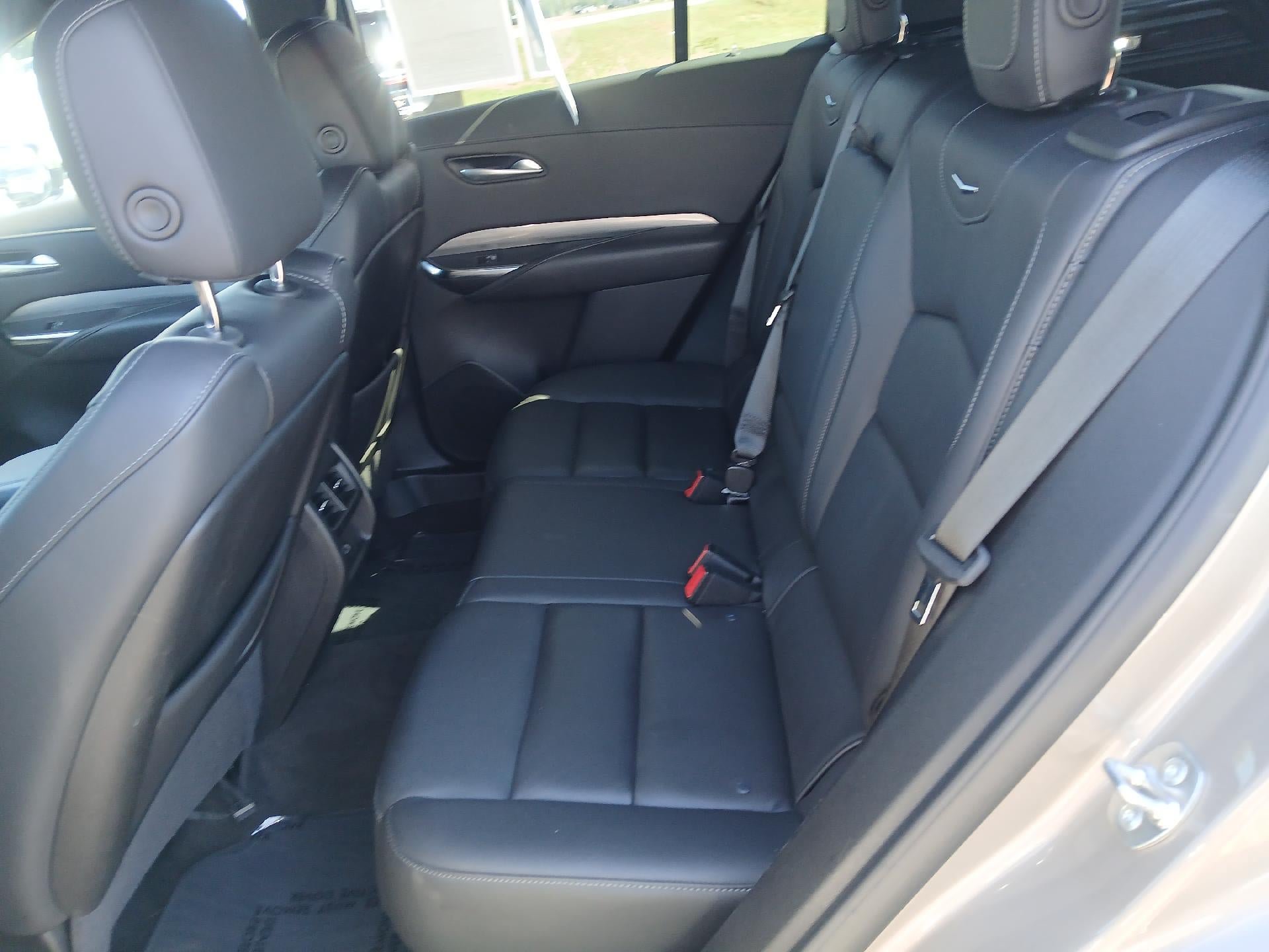 Used 2025 Cadillac XT4 Premium Luxury FWD image 16