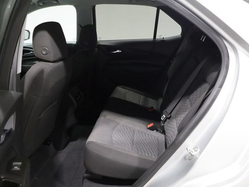 Used 2021 Chevrolet Equinox LT w/ Driver Convenience Package AWD/4WD image 18