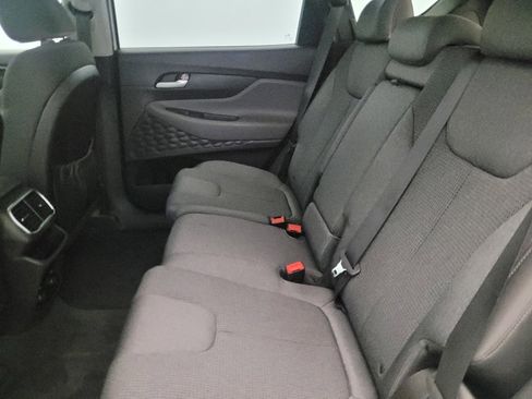 Used 2019 Hyundai Santa Fe SE image 18