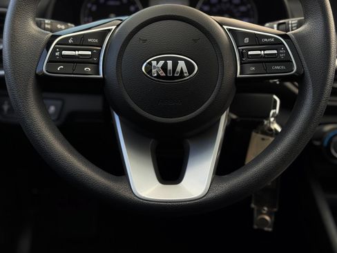 Used 2019 Kia Forte LXS FWD image 16