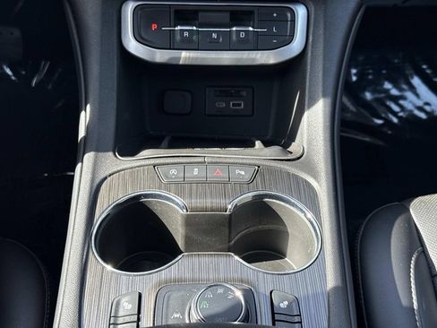 Used 2023 GMC Acadia SLT w/ Elevation Edition AWD/4WD image 8