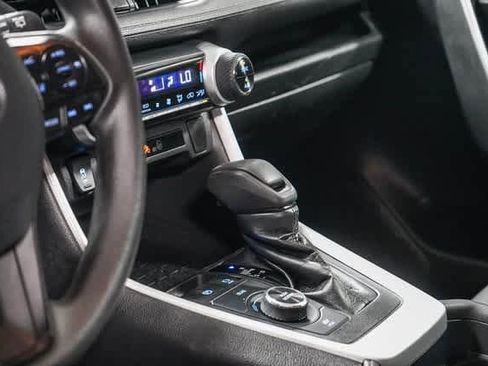 Used 2021 Toyota RAV4 XLE w/ Carpet Mat Package (TMS) image 23