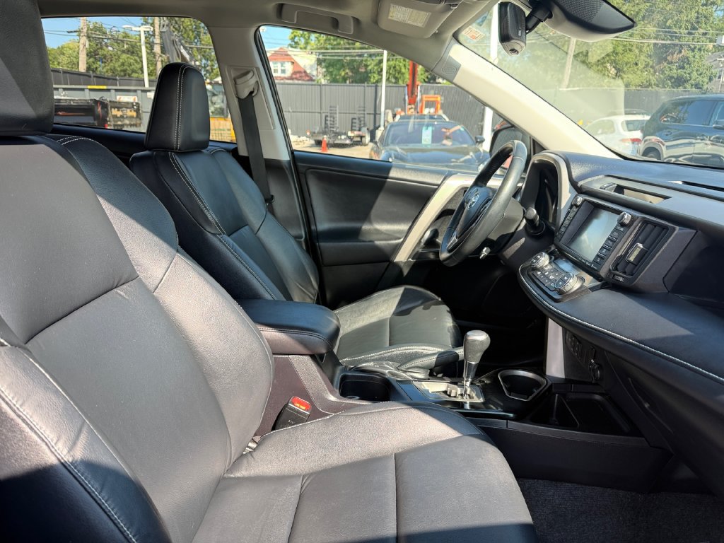 Certified 2016 Toyota RAV4 Limited AWD/4WD image 18
