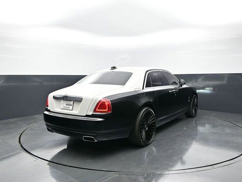 Used 2019 Rolls-Royce Ghost RWD image 8